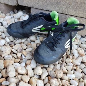 lime green youth baseball cleats